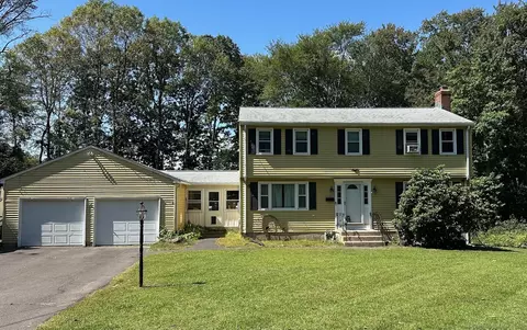 31 Stone Dr, Windsor Locks, CT 06096
