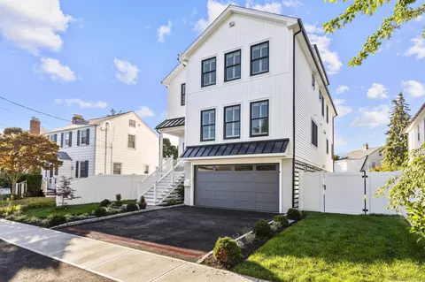 218 Nichols St, Fairfield, CT 06824