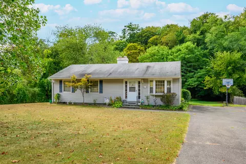 20 Jackson Dr, Danbury, CT 06811
