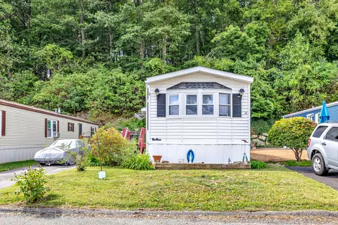 40 Woodland Park, Shelton, CT 06484