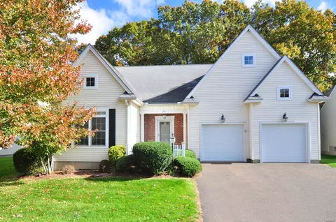 274 Kenswick Ln #274, Windsor, CT 06095