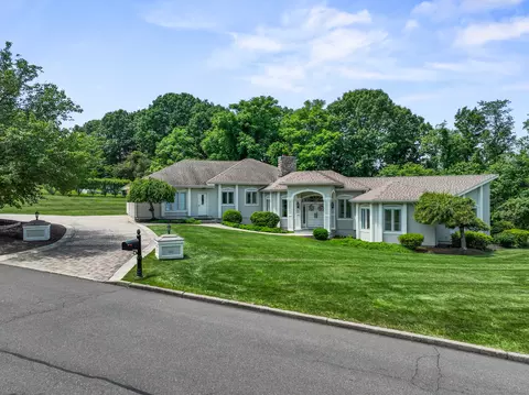625 Tamarack Rd, Cheshire, CT 06410