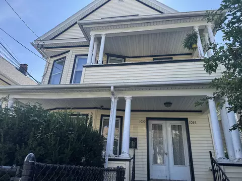 1033 Howard Ave, Bridgeport, CT 06605