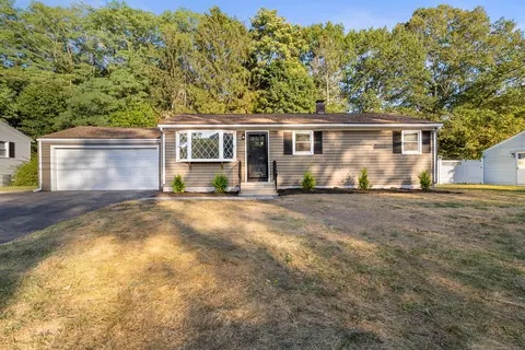 9 Dell Dr, East Haven, CT 06513