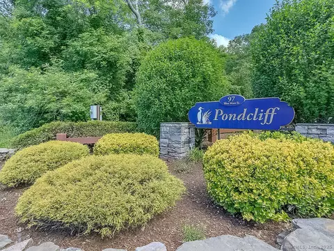 97 W Main St #15, Niantic, CT 06357