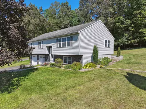 35 Crofut Rd, Naugatuck, CT 06770