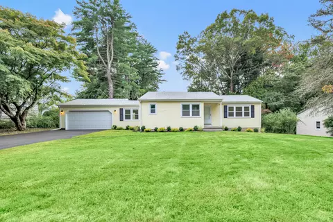 275 Dayton Rd, Trumbull, CT 06611