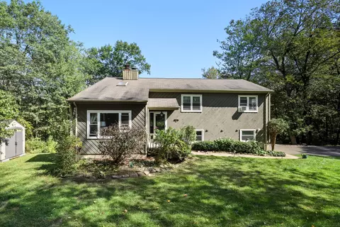 42 Hillside Dr, New Fairfield, CT 06812