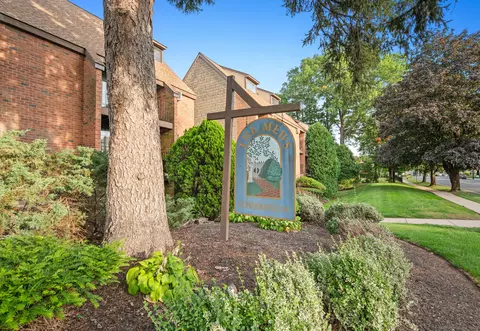 42 N Main St #78, West Hartford, CT 06107