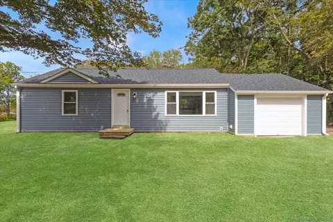 202 Huntington Rd, Scotland, CT 06264