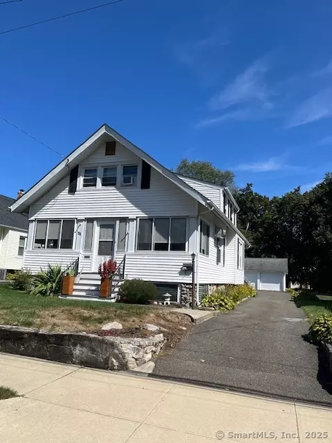 41 Sterling Pl, Stamford, CT 06907