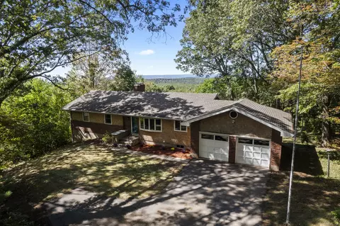 143 Cedar Ridge Dr, Glastonbury, CT 06033