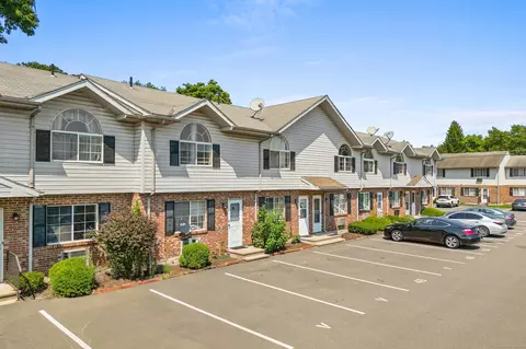 975 Meriden Rd #3, Waterbury, CT 06705