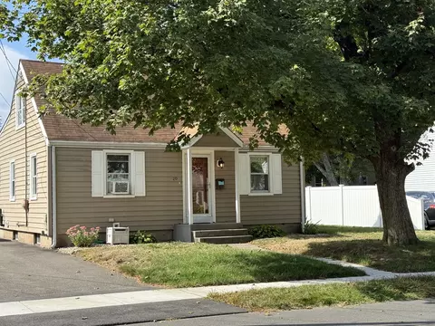 20 Macarthur Rd, Plainville, CT 06062
