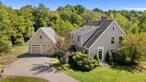 34 Button Rd, North Stonington, CT 06359