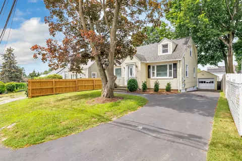 84 Oxford St, Bridgeport, CT 06606