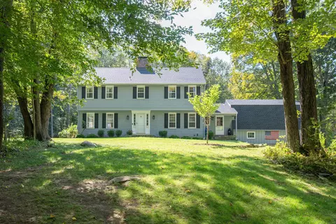 7 Barkwood Hill Rd, Brookfield, CT 06804