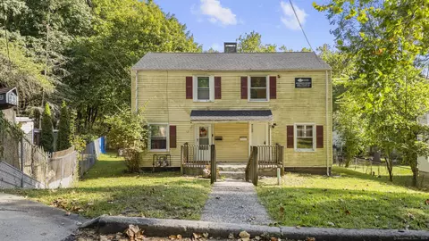57 Rock Creek Rd, New Haven, CT 06515