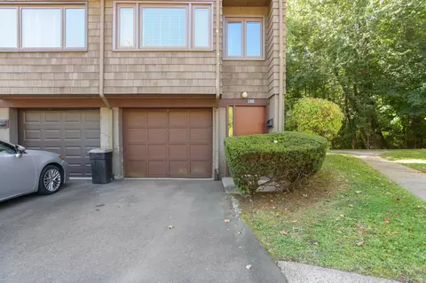 186 Towne House Rd #186, Hamden, CT 06514