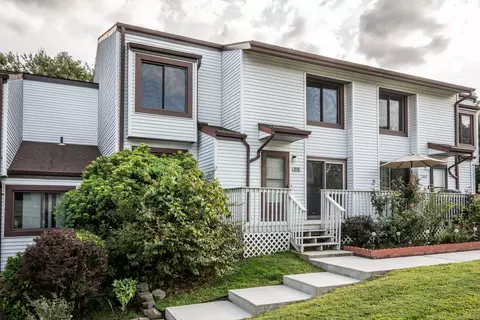 215 Cottonwood Rd #215, Newington, CT 06111
