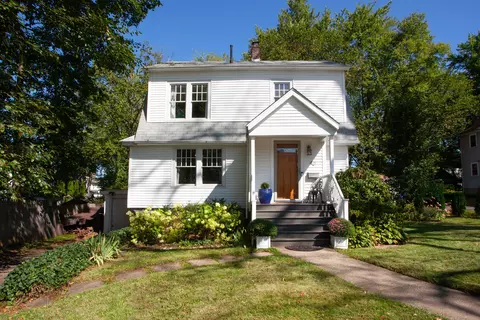 40 Garden Ln, West Hartford, CT 06119