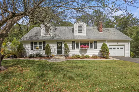 37 Dana Rd, Danbury, CT 06811