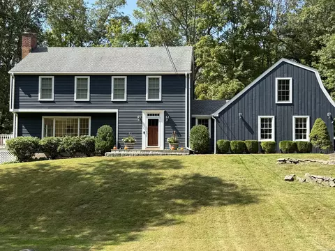 11 Ravenwood Dr, Weston, CT 06883