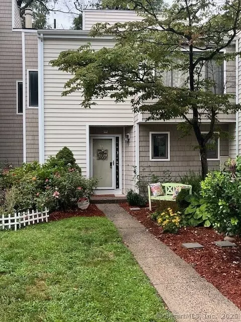 2 Currier Ct #2, Cheshire, CT 06410