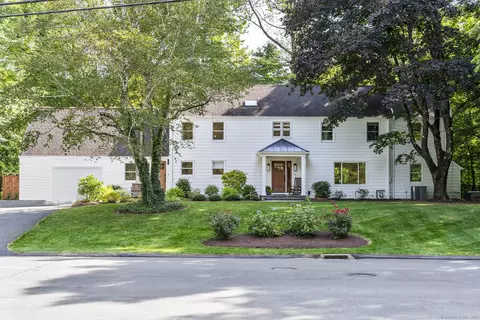 123 Westmont St, West Hartford, CT 06117