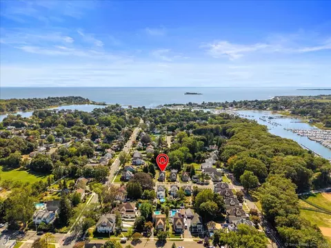 16 Elton St, Milford, CT 06460