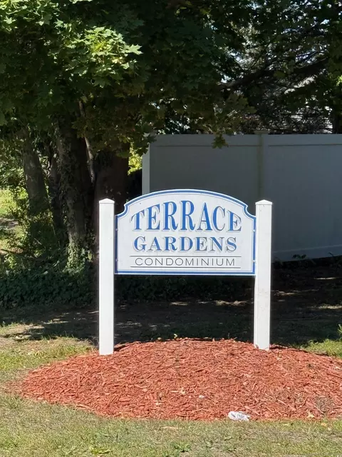 30 Terrace Gdns #30, Wallingford, CT 06492
