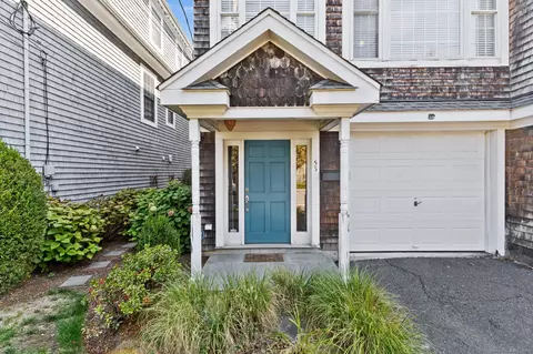55 Thorpe St #55, Fairfield, CT 06824