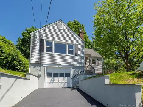 17 Hayes Ave, Norwalk, CT 06855
