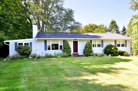 145 Cat Swamp Rd, Woodbury, CT 06798