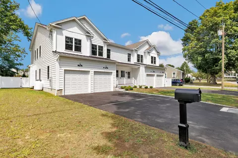 152 Roseville St, Fairfield, CT 06825