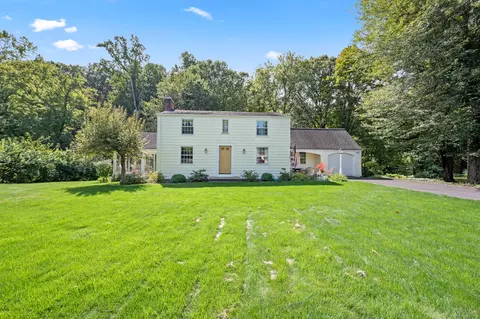 92 Whapley Rd, Glastonbury, CT 06033