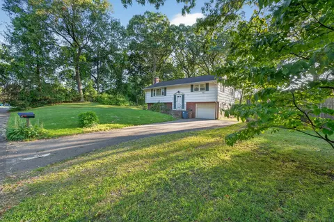 5 Allison Rd, Vernon, CT 06066
