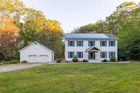11 Harness Dr, Barkhamsted, CT 06063
