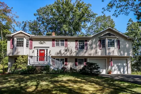 80 Perry Dr, New Milford, CT 06776