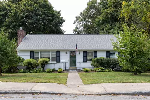 15 Prospect St, Deep River, CT 06417