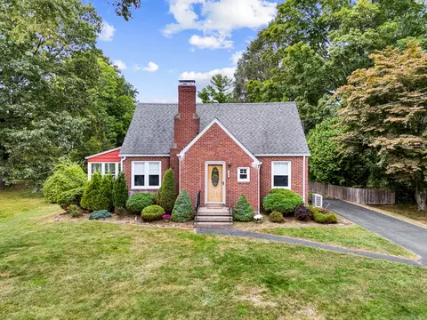 533 Paddock Ave, Meriden, CT 06450