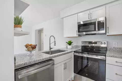 39 Main St #2-2, Bethel, CT 06801