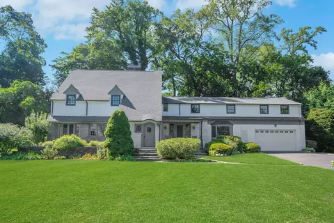 68 Orchard Dr, Greenwich, CT 06830