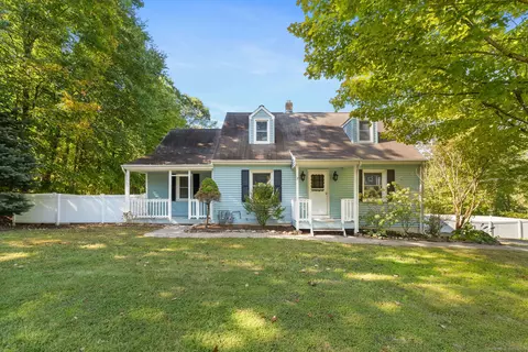 975 Waterbury Rd, Cheshire, CT 06410