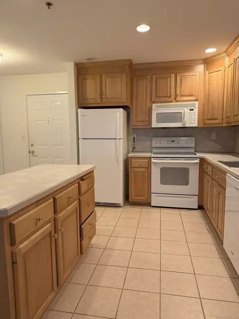 380 Main St #6, Wallingford, CT 06492