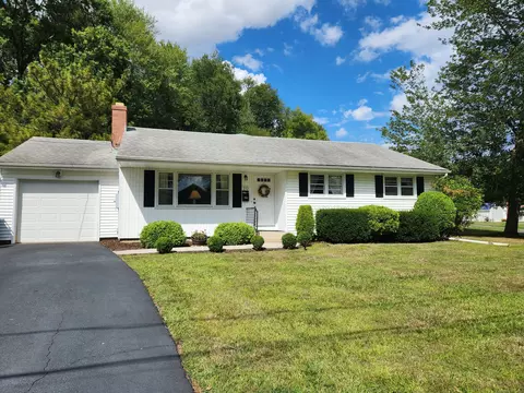 20 Dogwood Ln, Newington, CT 06111