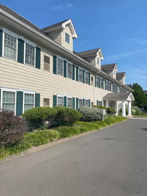380 Main St #12, Wallingford, CT 06492
