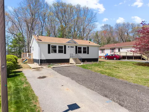 91 Colonial Rd, Plainfield, CT 06374