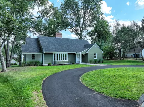 88 Spring Ln, West Hartford, CT 06107