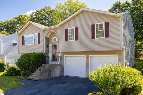 49 Midvale Ave, Waterbury, CT 06708
